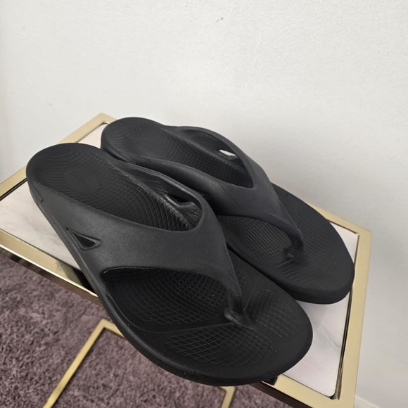 Oofos Ooriginal Men 14 Black Thong Flip Flop Recovery Sport Slip-On Shoe main image 6